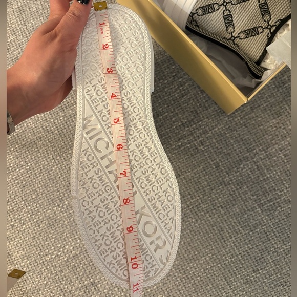 BNWT Michael Kors Logo Jacquard High-Top Sneakers – Women’s Size 9 - Picture 8 of 14